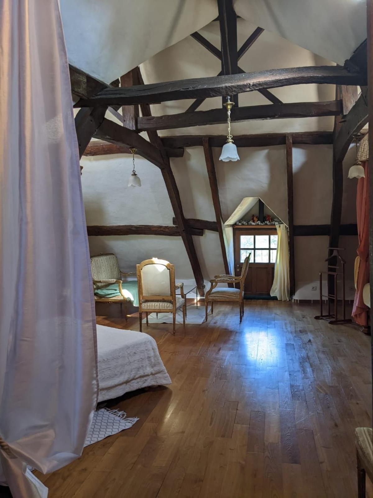 Chambre D'Hotes Saint Jacob Relais De Chasse Du XVIII Siecle Les Fougerêts Buitenkant foto
